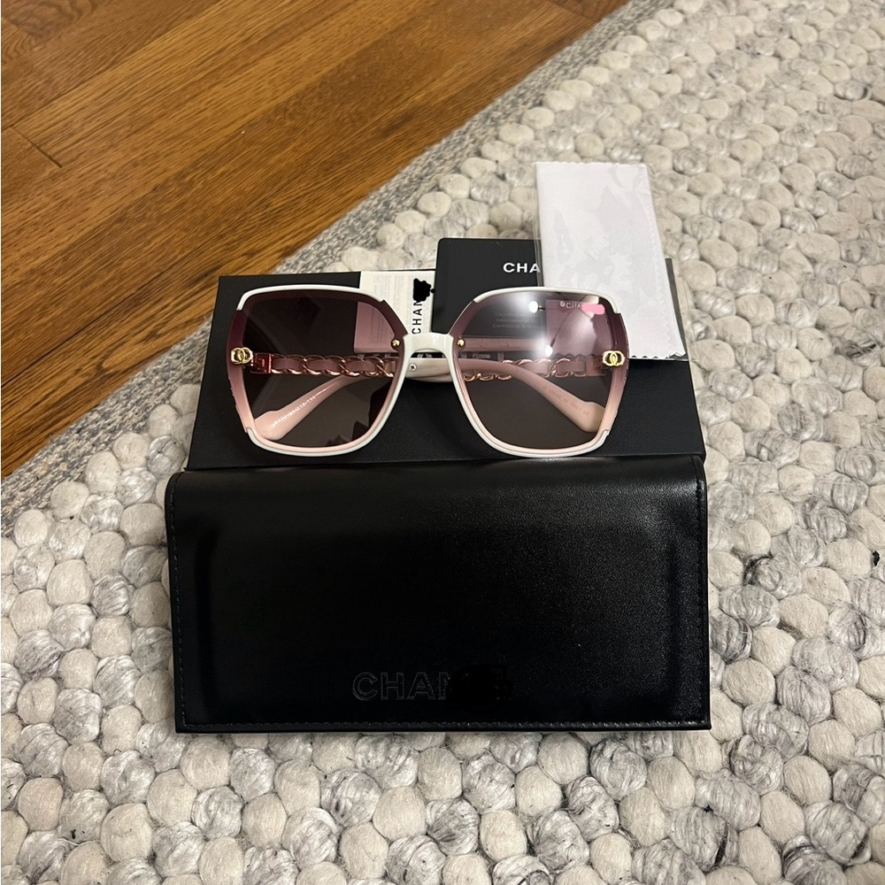 Beautiful Pink Square Sunglasses